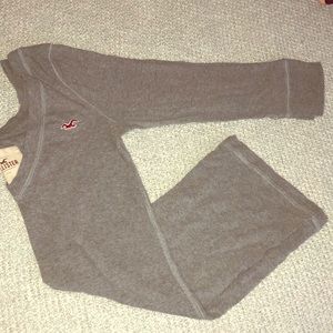 Hollister Quarter Sleeve V neck shirt